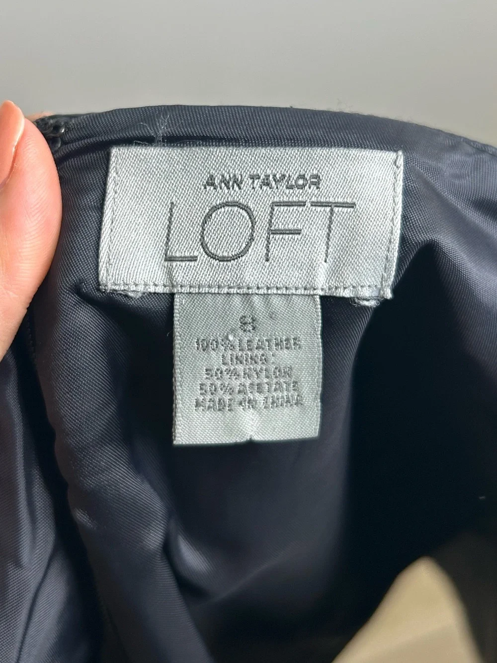 Ann Taylor LOFT 100% Genuine Leather Black Knee Length Pencil Skirt Size 8